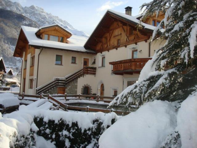 Casa Caste Villa Bormio Exteriör bild
